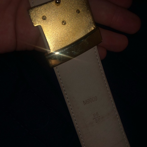 Louis Vuitton Belt - Picture 4 of 8